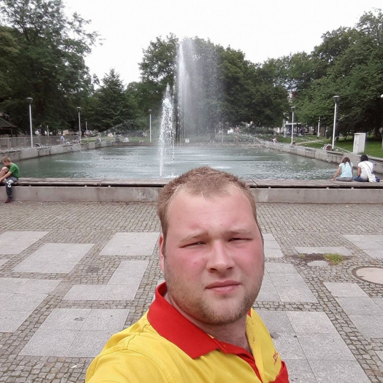 ЄвгенійКушні (Євгеній Кушнір)