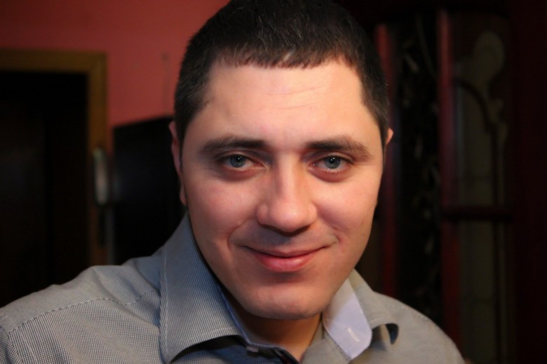 Viktor19  (Viktor19)