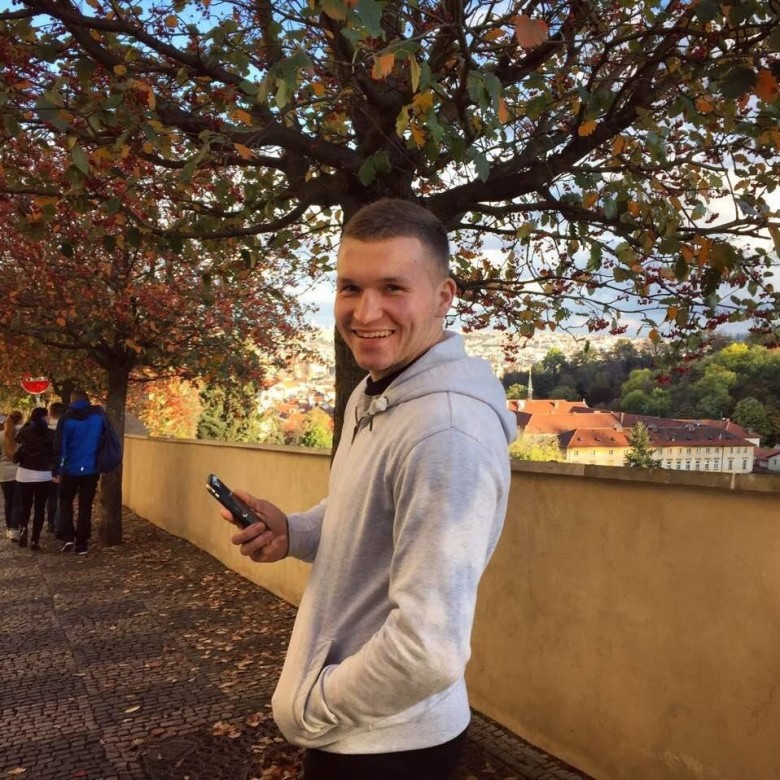 Ivan Kozak (katyapopelushko@gmail.com)