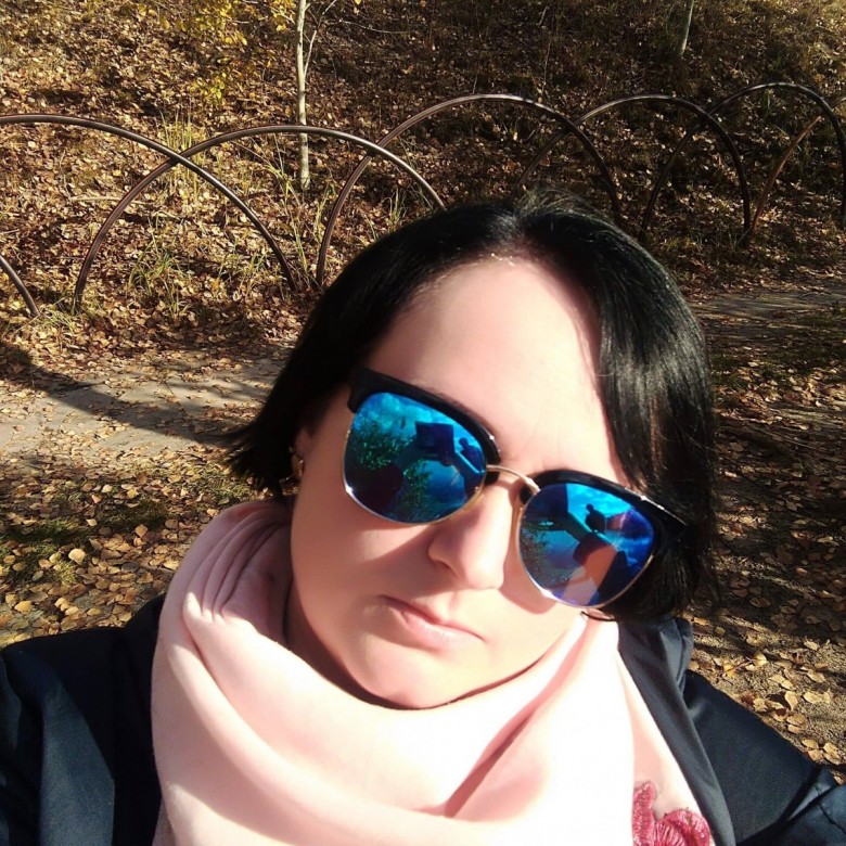 Hadia Hadia (HadiaHadia), Warsaw, Rivne