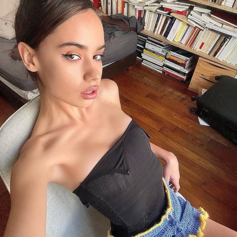 Karina Merilova (KarinaMerilova)