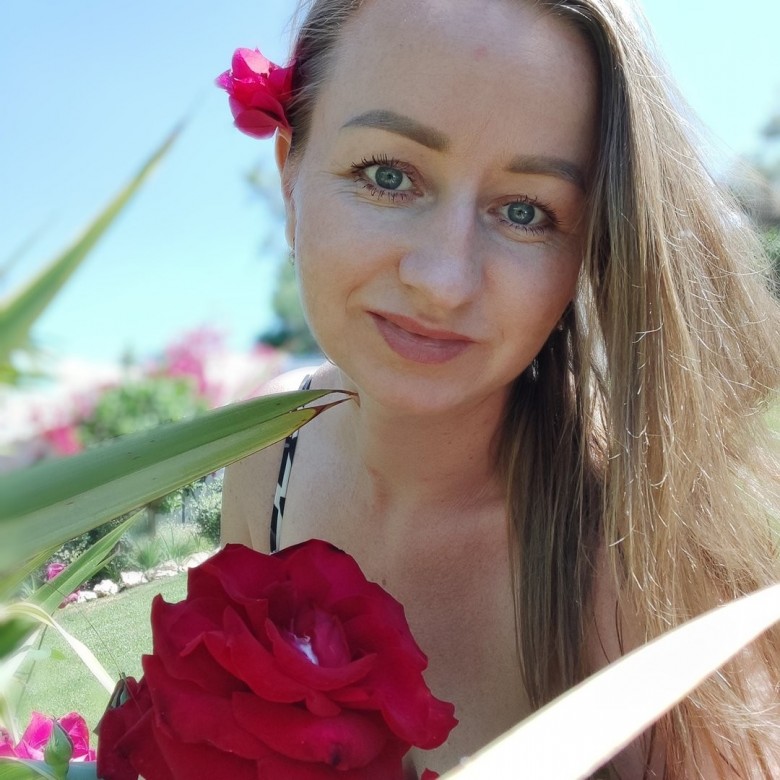 Olena Lishchuk (OlenaLishchuk)