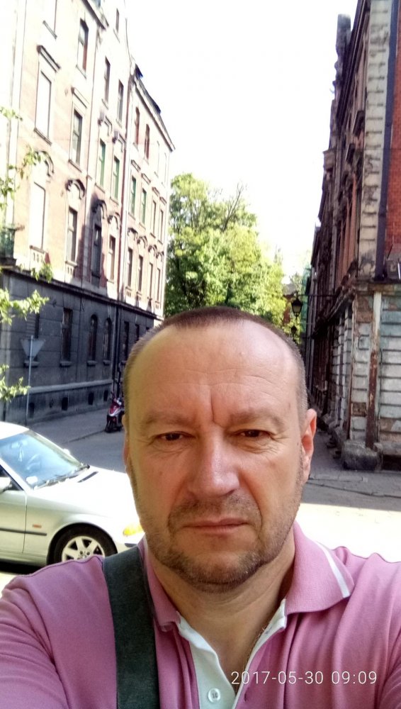 Олег Долін