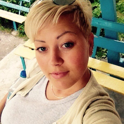 Яна Коленюк