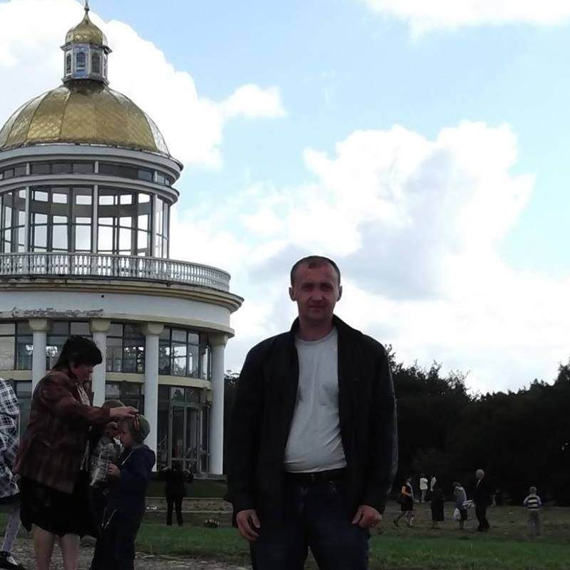 Олег Петреній