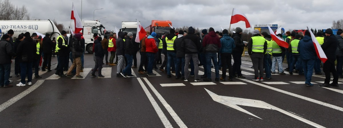 У Польщі 2 дні збираються блокувати пункт пропуску з Україною 