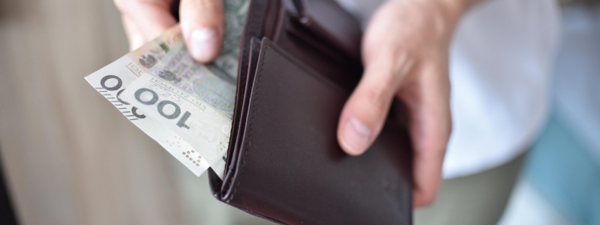 У Польщі з 1 червня безробітні отримуватимуть більше грошей 