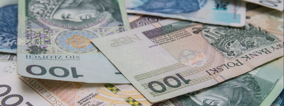 Грошова допомога українцям у Польщі: заповніть заявку до 6 лютого 2024