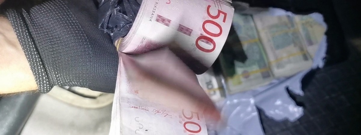 Українець позбувся 20 тис зл потайки везучи в Польщу стопки готівки 