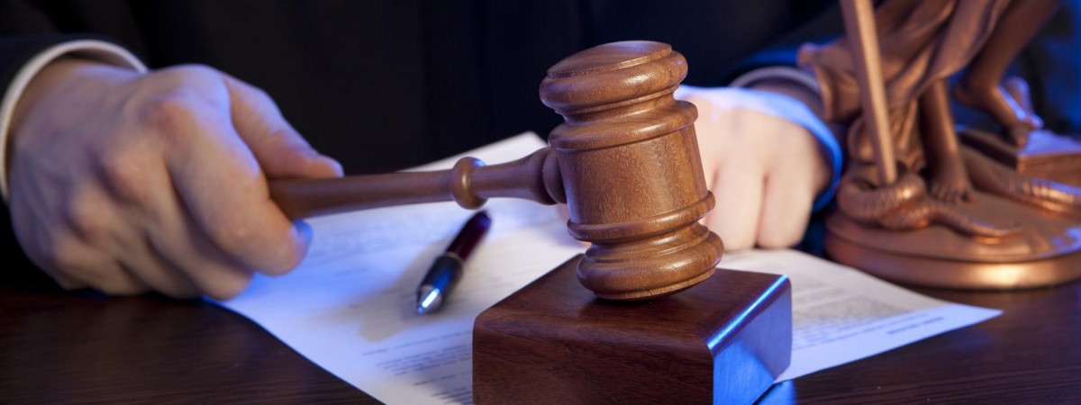 Українцю відтяло руку на виробництві в Польщі: його роботодавець піде у в'язницю 