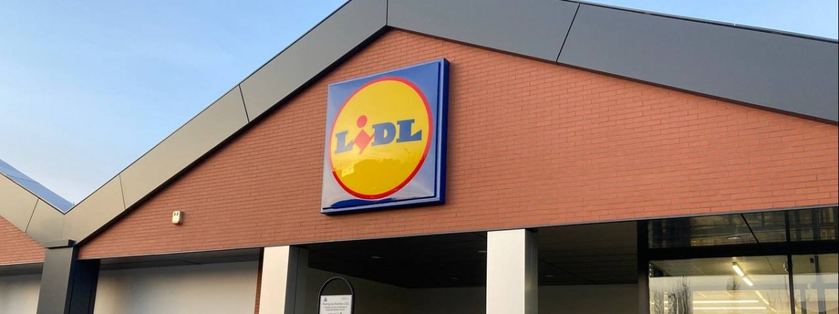 Мережі Biedronka та Lidl у Польщі помітно підвищують зарплати з січня 2024 року