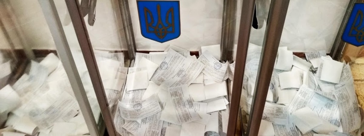 За кого українці в Польщі проголосували 21 квітня: результати по містах