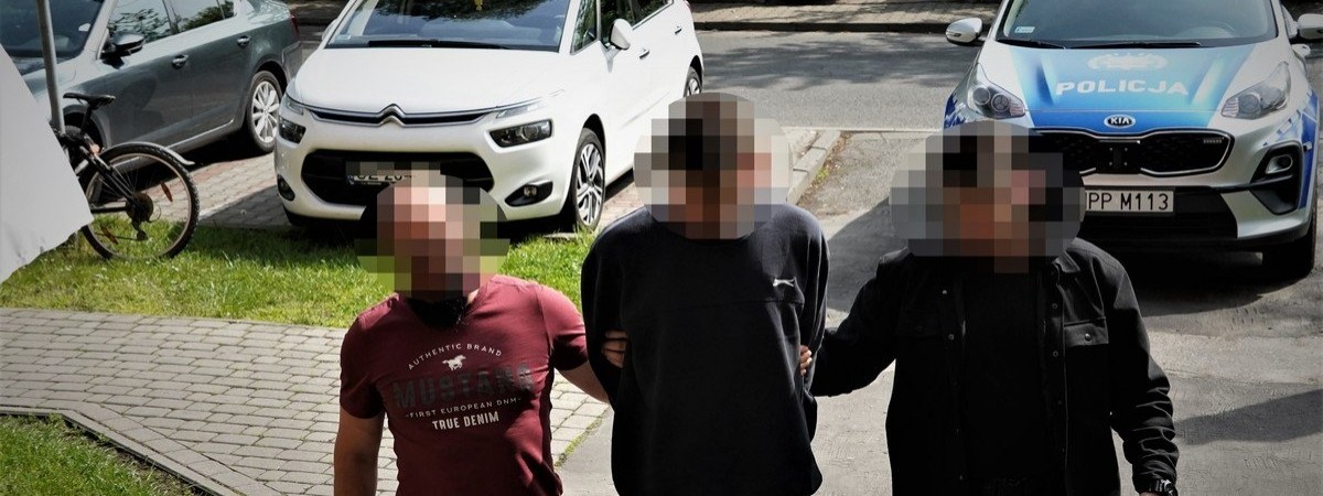 У Польщі чоловік вибив зуба українцеві через почуте від нього зауваження