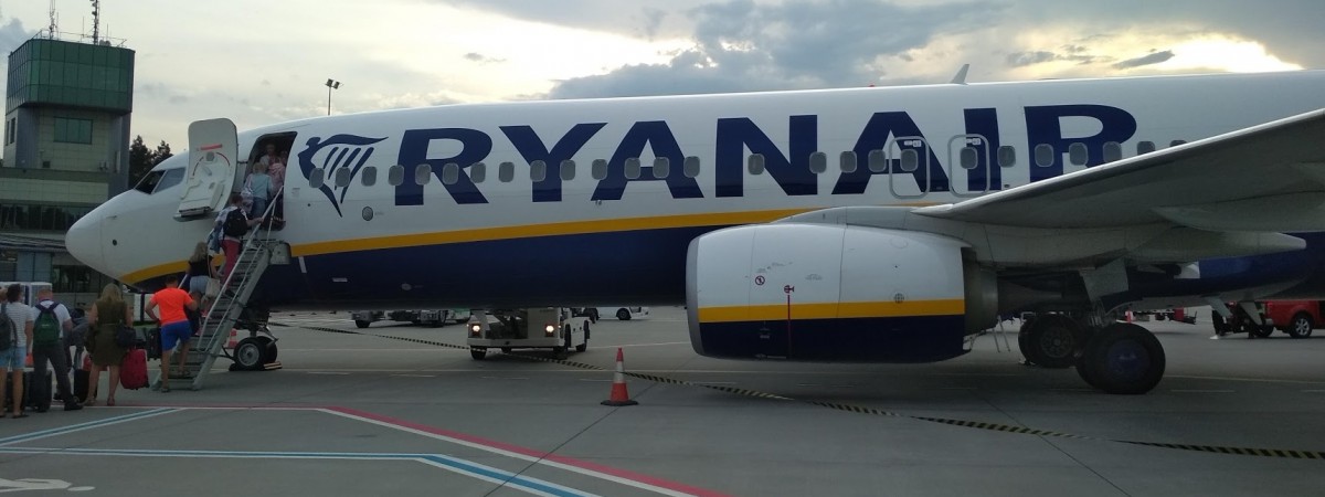 Ryanair дозволив пасажирам безкоштовно змінювати дату вильоту