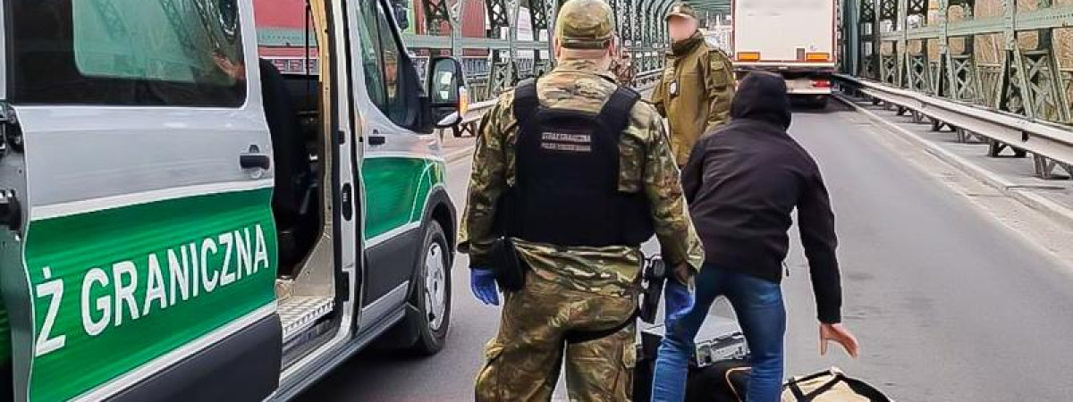 Польща все активніше депортує українців: останні приклади