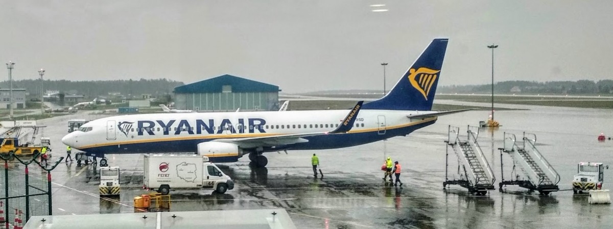Ryanair призупинив понад 70 рейсів з Польщі, в тому числі кілька в Україну 