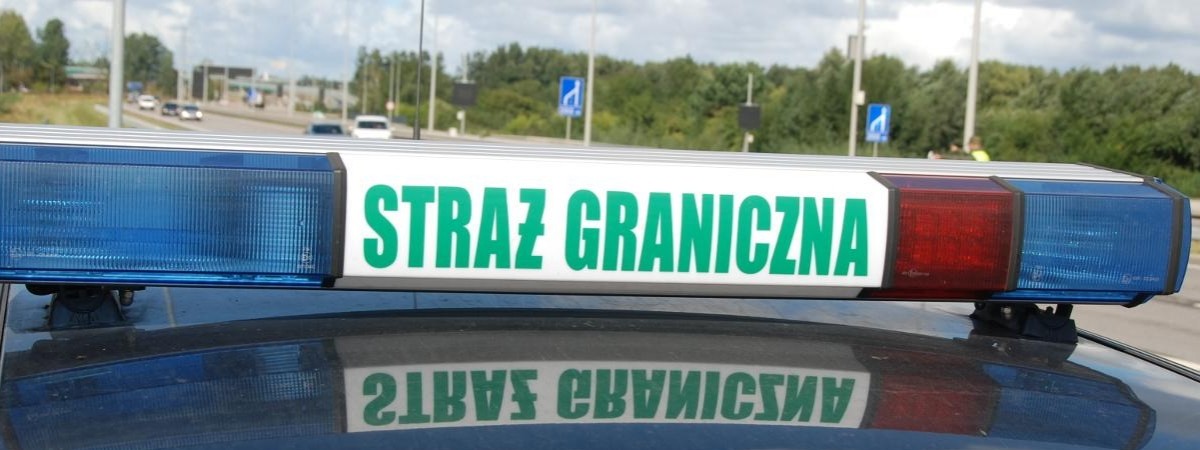 Напхав у “Мазду” 10 осіб: ще один українець попався в Польщі на перевезенні нелегалів