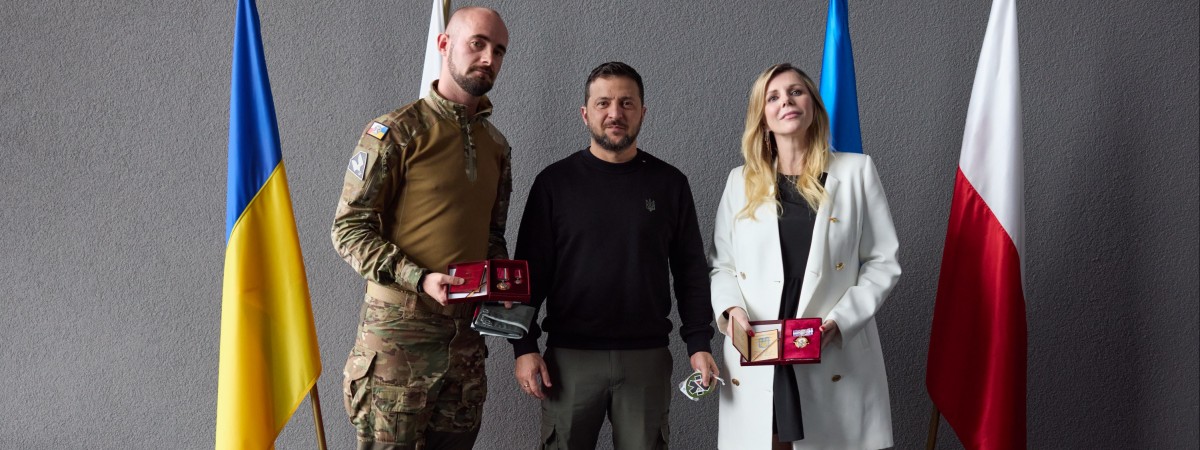 Зеленський заїхав у Люблін і нагородив там 2-х поляків українськими відзнаками (ВІДЕО)