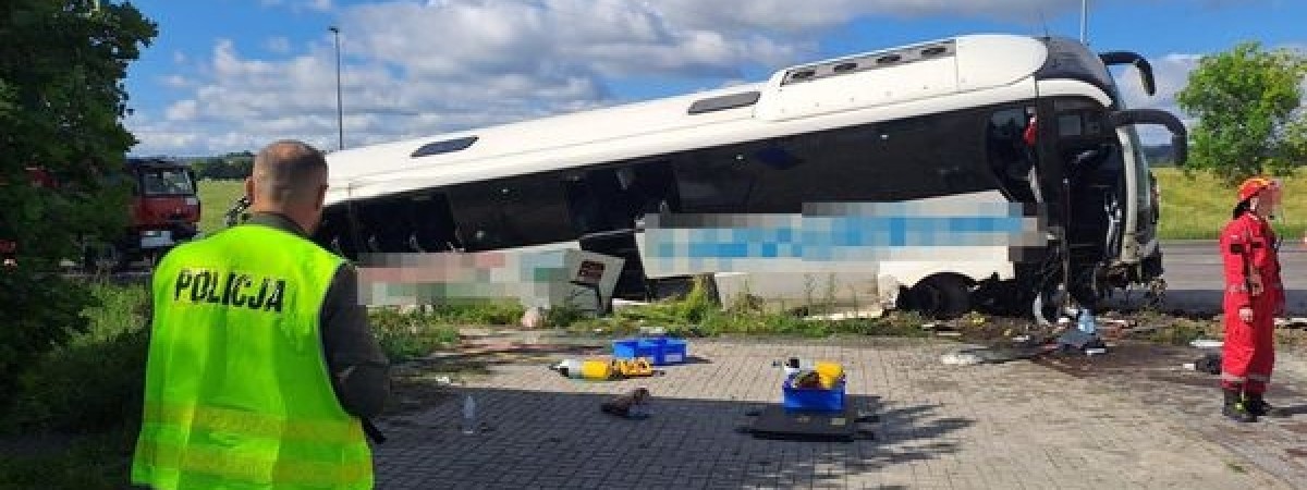 У Польщі перекинувся автобус з понад 50-ма українцями