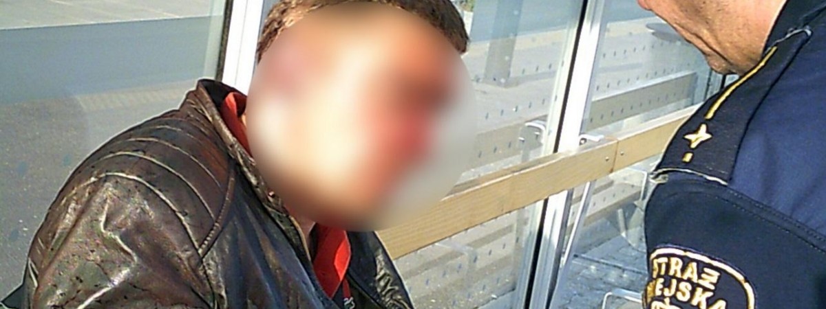 У Варшаві в міському автобусі знайшли закривавленого українця. Що сталося?