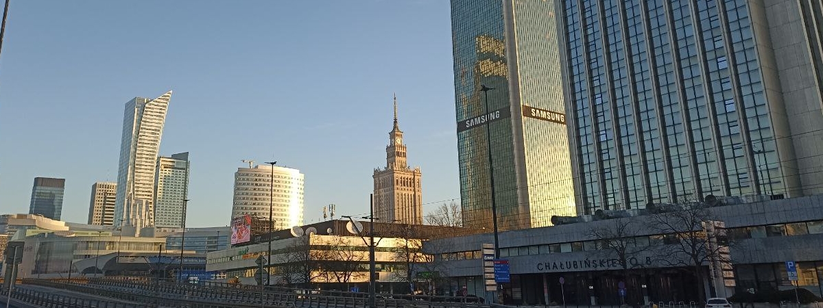 Робота і програма підвищення кваліфікації для біженців з України в Варшаві: як подати заявку