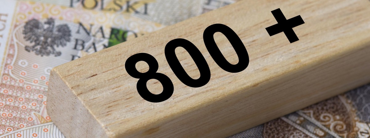 Несподіваний поворот у справі 800+ для біженців з України, чиї діти не вчаться в Польщі