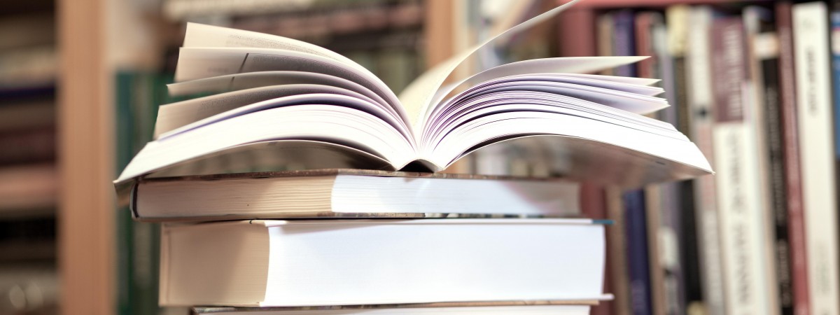 Бібліотеки з книгами українською мовою в 7 містах Польщі. Перелік адрес