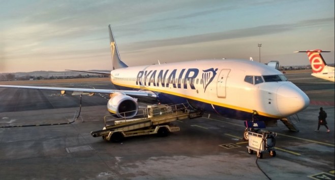 Ryanair літатиме до Польщі ще з 2-х міст України: вже з червня 2019 року 