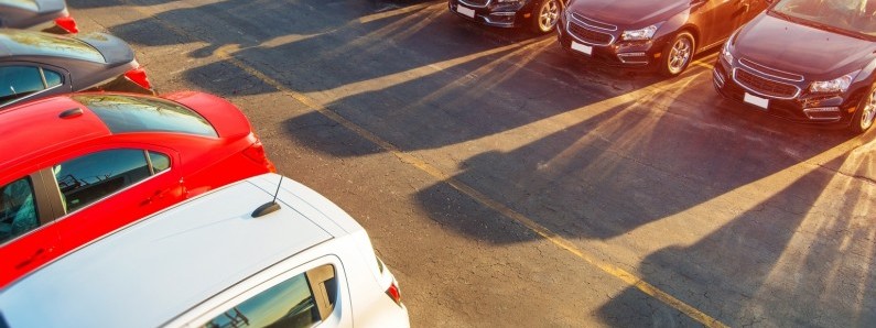 4 мобільні додатки для оплати за паркування авто в Польщі