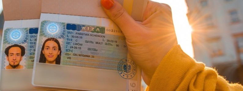 Три пункти в Польщі, де окремі громадяни України можуть податися на візу