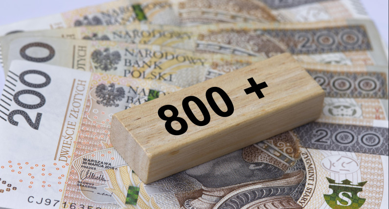 ZUS почав платити 800+ на дітей в новому періоді: графік виплат у червні 